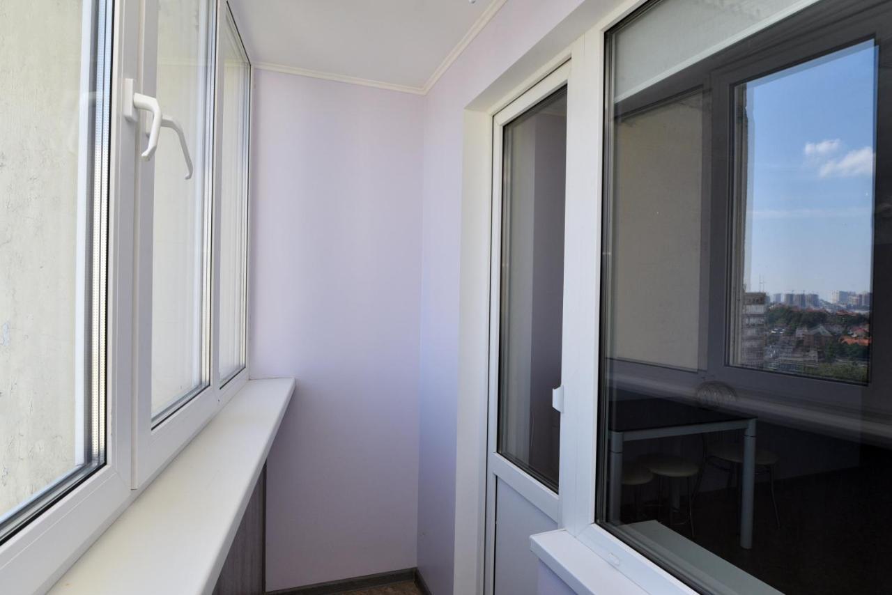 Apartament On Vasylia Lypkivskoho 24 Kiev Exteriör bild
