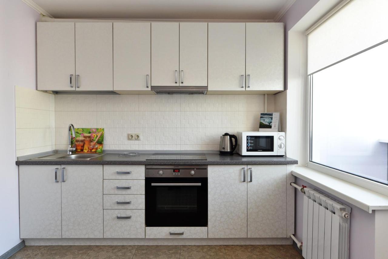 Apartament On Vasylia Lypkivskoho 24 Kiev Exteriör bild