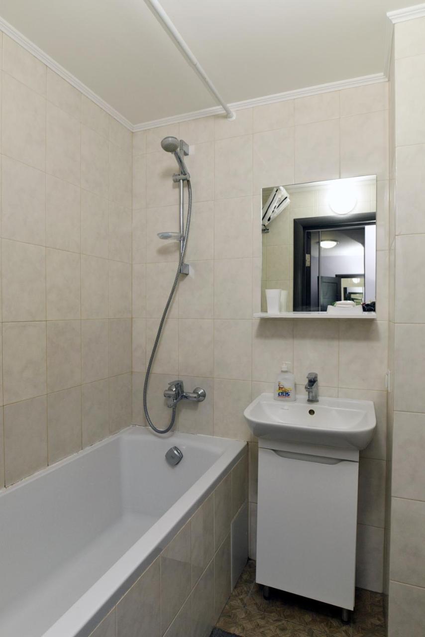 Apartament On Vasylia Lypkivskoho 24 Kiev Exteriör bild