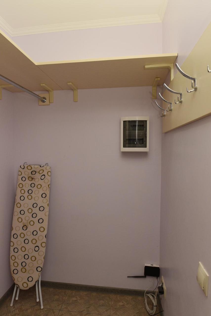 Apartament On Vasylia Lypkivskoho 24 Kiev Exteriör bild
