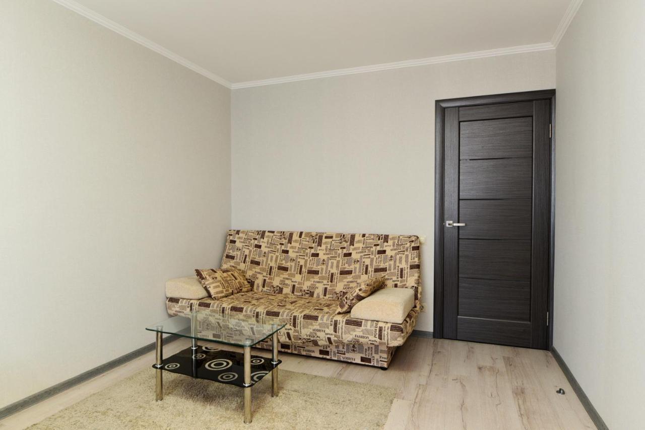 Apartament On Vasylia Lypkivskoho 24 Kiev Exteriör bild